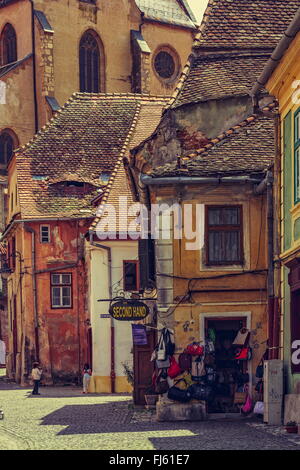 SIBIU, ROUMANIE - 06 mai, 2015 : Basse-ville médiévale de la vieille ville de Sibiu, Capitale européenne de la Culture pour l'année 2007 et ' Banque D'Images