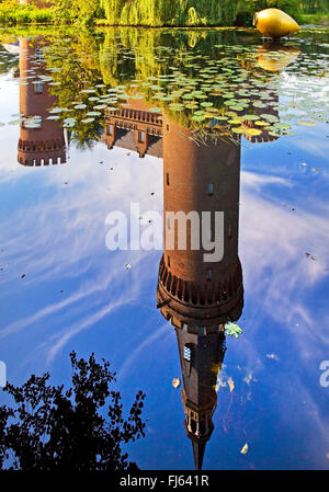 Château de Moyland en miroir dans un étang, l'Allemagne, en Rhénanie du Nord-Westphalie, Bas-rhin, Bedburg Hau Banque D'Images