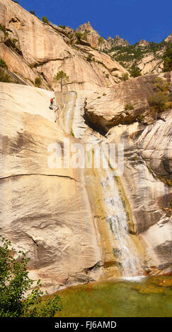 Le canyon de Purcaraccia en montagne Bavella, Corse, France Banque D'Images