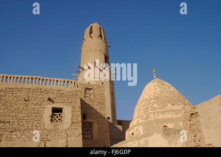 Dakhla Oasis, mosquée de la ville médiévale de al-Qasr, Egypte Banque D'Images