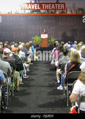 Long Beacgh, Californie, USA. 28 Février, 2016. Le Los Angeles Travel & Adventure Show est venu à la Long Beach Convention Centre du 27 et 28 février 2016 apporter avec elle des centaines des meilleurs fournisseurs de services de voyage et de destination qui partagent les experts conseils de voyage et des secrets d'initié, de permettre aux voyageurs de planifier et personnaliser leur prochaine aventure, et proposons des offres de voyage. Tous les visiteurs ont droit à un marché culturel hautement interactif de cuisine internationale, de la musique, de la danse, celebrity enceintes de voyage, les derniers gadgets de voyage et d'autres activités amusantes. (Crédit Image : © Craig D Banque D'Images