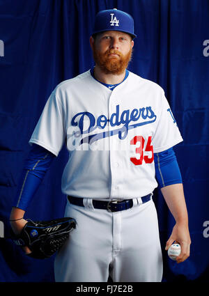 Glendale, AZ, États-Unis d'Amérique. Feb 27, 2016. GLENDALE, AZ - février 27, 2015 - Le lanceur des Dodgers de Los Angeles | Brett Anderson. | photo Photo prise lors de la journée à éviter l'entraînement de printemps des Ranch-Glendale Camelback installation. (K.C. Alfred/ San Diego Union-Tribune © K.C. Alfred/U-T San Diego/ZUMA/Alamy Fil Live News Banque D'Images