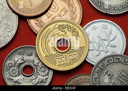 Coins du Japon. Oreille de riz représenté dans la pièce cinq yen japonais. Banque D'Images