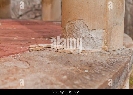 La dégradation du béton sur la construction - USA Banque D'Images