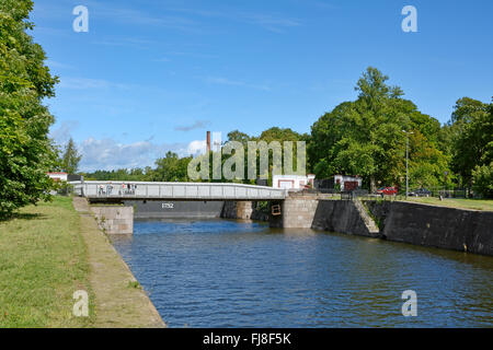 Kronstadt, un 'Dock' pont sur le canal de Pierre le Grand. Kronstadt, Saint-Pétersbourg, Fédération de Russie Banque D'Images