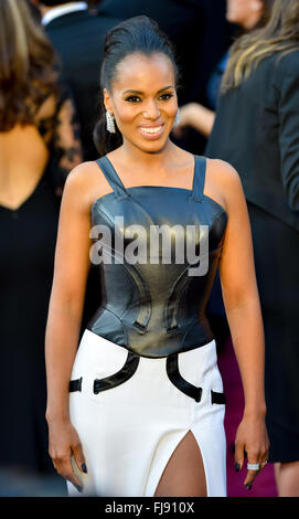 L'actrice Kerry Washington arrive pour la 88e cérémonie des Oscars au Kodak Theater à Hollywood, Californie, USA, 28 février 2016. Les oscars sont présentées pour des efforts individuels ou collectifs dans 24 catégories en cinématographie. Photo : Hubert Boesl/DPA - AUCUN FIL SERVICE - Banque D'Images