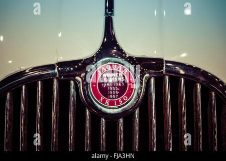 Fragment d'une voiture de sport Jaguar XK150. Stylisation. Tonifiant. Banque D'Images