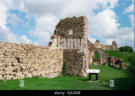 Les murs du château de Hastings, sur la colline de l'Ouest, Hastings, East Sussex, UK Banque D'Images