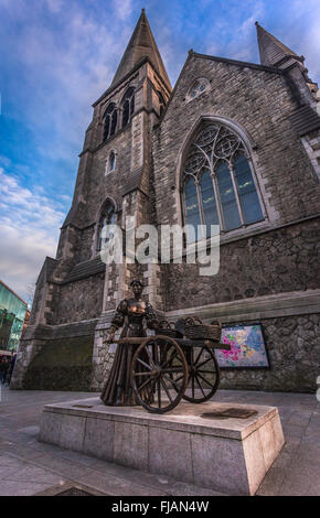 Statue de Molly Malone à Suffolk Street dans la ville de Dublin, Irlande Banque D'Images