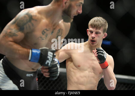 Arnold Allen bat Yaotzin Meza via décision unanime. Banque D'Images