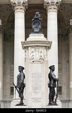 Le London Wines War Memorial, Royal Exchange, City of London, commémore les hommes de Londres qui ont combattu pendant la première Guerre mondiale Banque D'Images