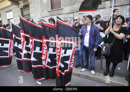 Milan, Italie, démonstration du groupe de néonazis 'Forza Nuova' Banque D'Images