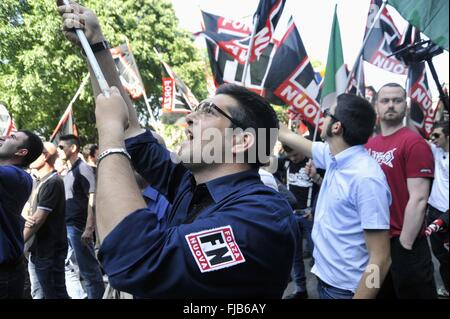 Milan, Italie, démonstration du groupe de néonazis 'Forza Nuova' Banque D'Images