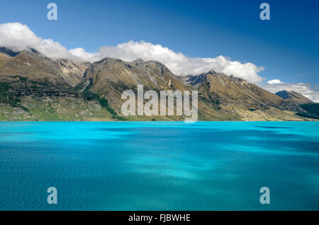 Lac Turquoise, Lac Wakatipu, Remarkables Otago montagnes derrière, près de Queenstown, province du sud, Nouvelle Zélande Banque D'Images