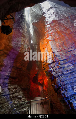 Cascata del Varone, cascade dans le canyon, Riva del Garda, Lac de Garde, le Trentin, Italie Banque D'Images