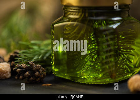 Sapin jam bosse sur fond de bois Banque D'Images