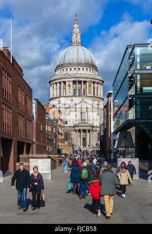 La Cathédrale St Paul de Peter's Hill, London, England, UK Banque D'Images