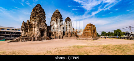 Phra Prang Sam Yod / un ancien temple /Thaïlande (Lop Buri) Banque D'Images