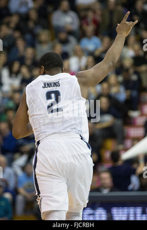 Villanova, Pennsylvania, USA. 1er mars 2016. Villanova Wildcats avant Kris Jenkins (2) réagit à son panier pendant le match de basket-ball de NCAA entre le bleu DePaul démons et les Wildcats de Villanova au pavillon de Villanova, en Pennsylvanie. Les Wildcats de Villanova a gagné 83-62. Christopher Szagola/CSM/Alamy Live News Banque D'Images