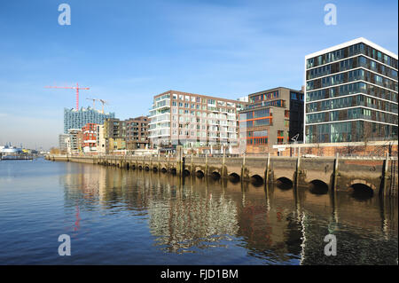Hambourg, Allemagne - architecture moderne à Traditionsschiffhafen à Sandtorhafen situé sur l'elbe islands Banque D'Images