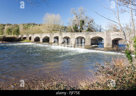 Pont sur la rivière Usk à Crickhowell, Powys Banque D'Images