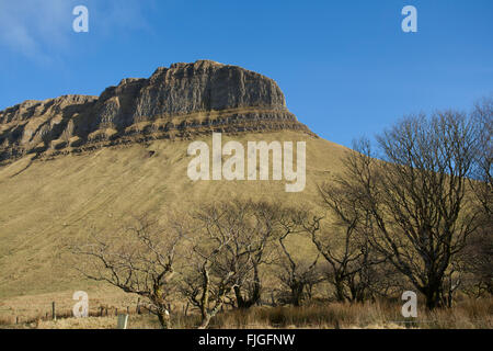 Vue depuis le pied de Benbulben Banque D'Images