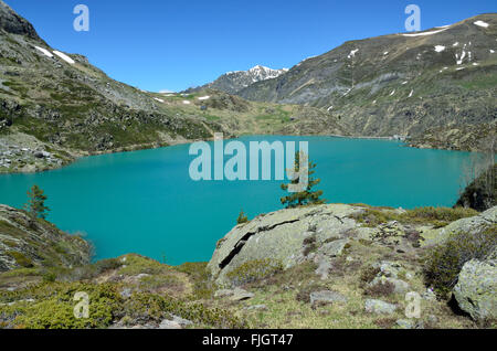 Lac des Gloriettes dans les Pyrénées françaises Banque D'Images