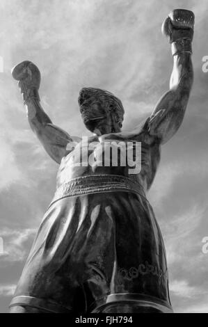 Image noir et blanc de la Rocky statue de Philadelphie, Pennsylvanie. Banque D'Images