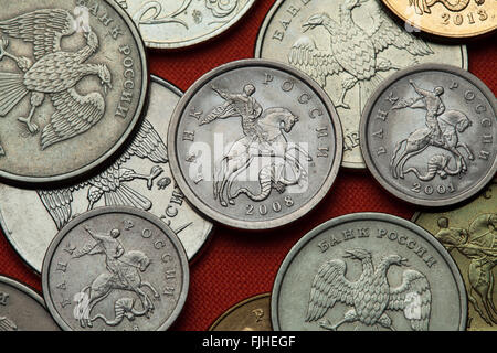 Coins de la Russie. Saint Georges tuant le dragon représenté dans la Fédération de kopek de monnaie. Banque D'Images