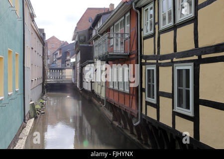 Jeetze rivière dans la vieille ville de Salzwedel, Altmark, Sachsen Anhalt, Allemagne, Europe Banque D'Images