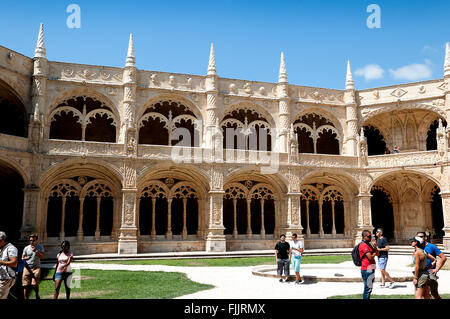 Le Cloître de la monastère des Hiéronymites à Belém à Lisbonne Portugal Banque D'Images
