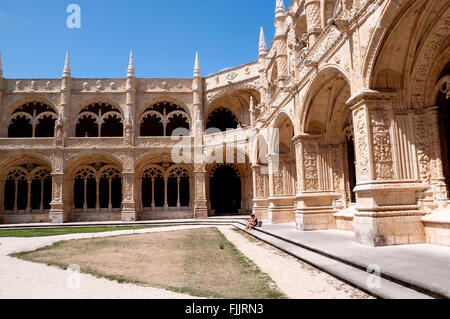 Le Cloître de la monastère des Hiéronymites à Belém à Lisbonne Portugal Banque D'Images