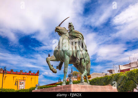 Général Ignacio Allende Statue Plaza Civica San Miguel de Allende au Mexique. Général qui a mené la première révolte contre l'Espagne en 1810 Banque D'Images