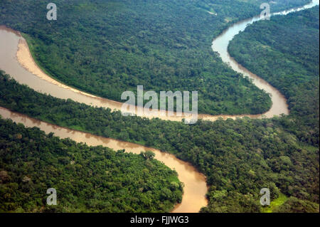 Vue aérienne de la rivière Amazone en Equateur Banque D'Images