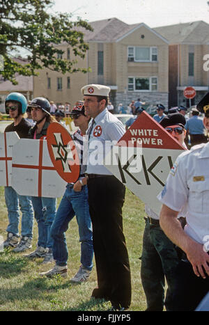 Chicago, Illinois, USA, septembre. 1988 KKK et les Nazis rassemblement à Marquette Park de Chicago. Credit : Mark Reinstein Banque D'Images