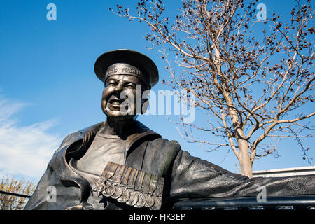 Statue du nombril par Nathan Scott à Victoria, île de Vancouver, Colombie-Britannique, Canada Banque D'Images