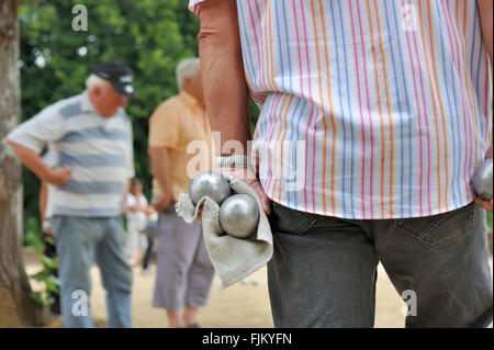 Jouer jeu de boules en France, en Europe Banque D'Images