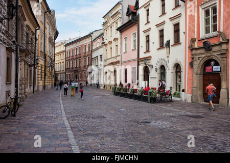 L'Europe, Pologne, Krakow (Cracovie), la rue Kanonicza pavées de la vieille ville, façades Renaissance et Baroque Banque D'Images