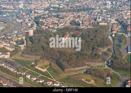 Meuse (55), ville de Verdun, citadelle (vue aerienne) // France, Meuse (55), Verdun, ville citadelle (vue aérienne) Banque D'Images