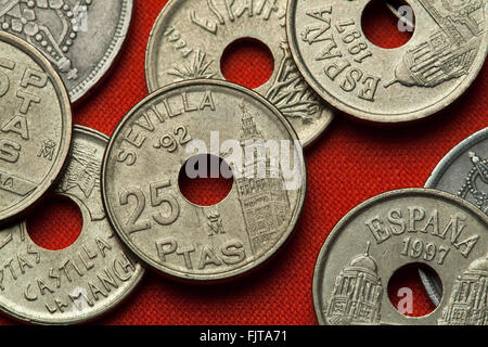 Coins de l'Espagne. Tour Giralda de Séville, Andalousie, Espagne dépeinte dans le coin de la peseta espagnole 25 (1992). Banque D'Images