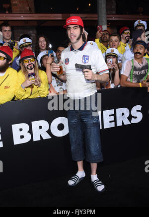 Westwood, Californie, USA. 3e Mar, 2016. L'arrivée de Sacha Baron Cohen pour la première du film 'Les Frères Grimsby' au Village Théâtre. Credit : Lisa O'Connor/ZUMA/Alamy Fil Live News Banque D'Images