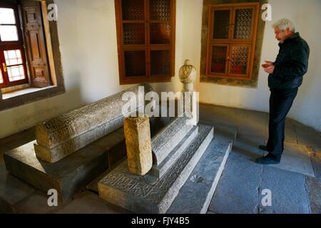 Musée de Mevlana, ville de Konya, Turquie. Le 16c tombe mausolée de hurrem pasha dans la cour intérieure de la mosquée Banque D'Images