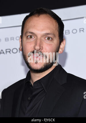 Westwood, Californie, USA. 3e Mar, 2016. Louis Leterrier arrive pour la première du film 'Les Frères Grimsby' au Village Théâtre. Credit : Lisa O'Connor/ZUMA/Alamy Fil Live News Banque D'Images