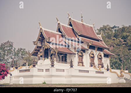 Les arts et la culture au Wat Phra Chao Lan Thong temple, Chiangrai en Thaïlande. Le ton des couleurs Vintage Banque D'Images