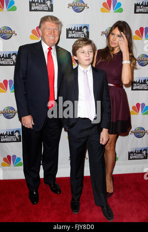 L'atout de Donald Trump et Barron, fils épouse Melania Trump assister à 'The Celebrity Apprentice' finale au Trump Tower le 16 février 2 Banque D'Images