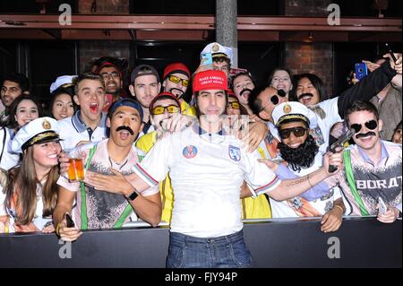 Los Angeles, CA, USA. 3e Mar, 2016. Au niveau des arrivées de Sacha Baron POUR LES FRÈRES GRIMSBY Premiere, le Regency Village Theatre, Los Angeles, CA 3 mars 2016. Credit : Elizabeth Goodenough/Everett Collection/Alamy Live News Banque D'Images