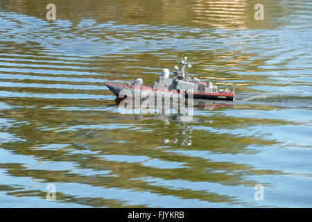 Modèle d'un grand bateau de missiles "tupinets' (numéro de coque 705) Banque D'Images