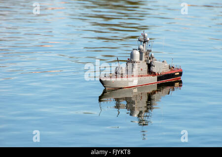 Modèle d'un grand bateau de missiles "tupinets' (numéro de coque 705) Banque D'Images