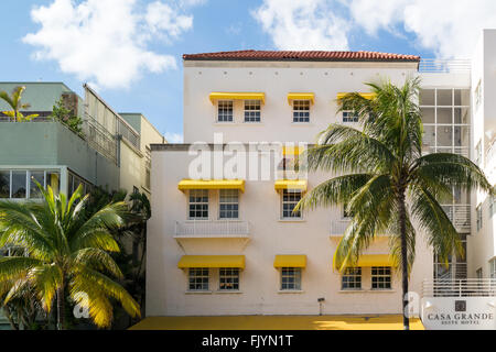 Façade de l'hôtel Art déco sur Ocean Drive, Miami Beach, Florida, USA
