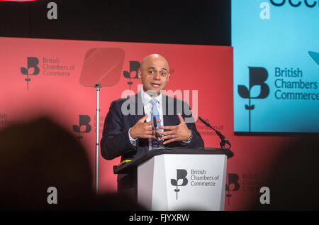 Sajid Javid,secrétaire d'État à l'innovation des entreprises et des compétences,parle lors de la conférence des Chambres de Commerce Britanniques Banque D'Images